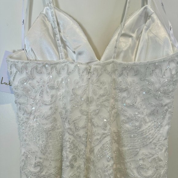 *NWT* (SZ 2) LULU's Dream Romance White Beaded Tulle Trumpet Maxi Dress - Picture 7 of 7